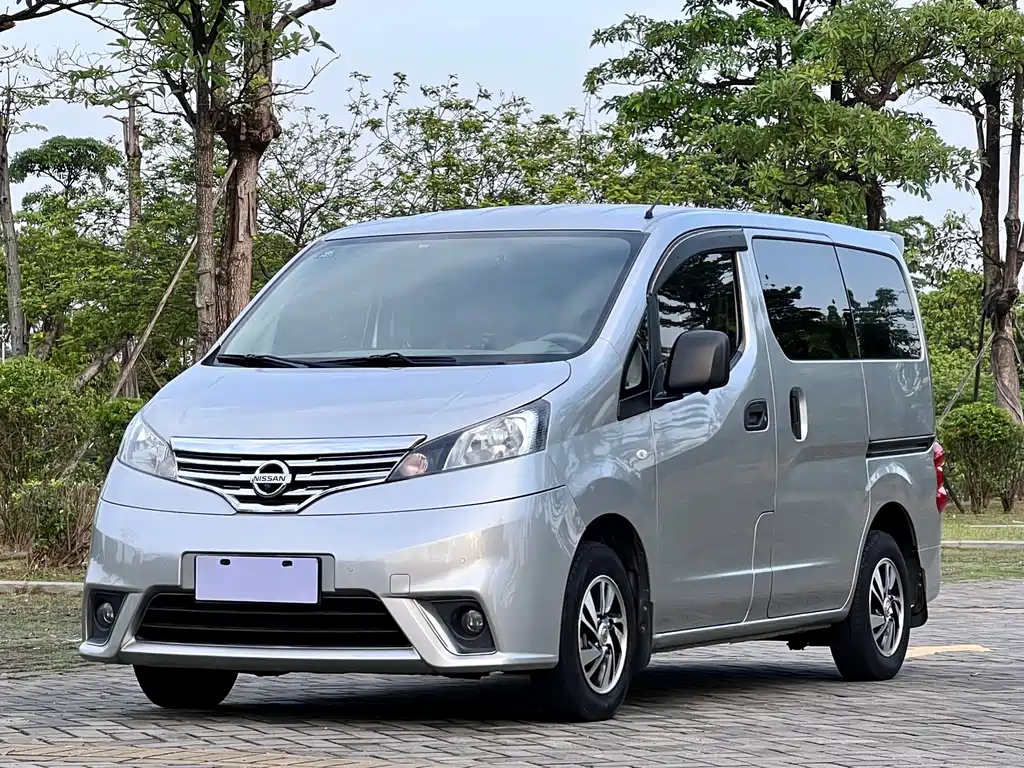 Nissan NV200 2017