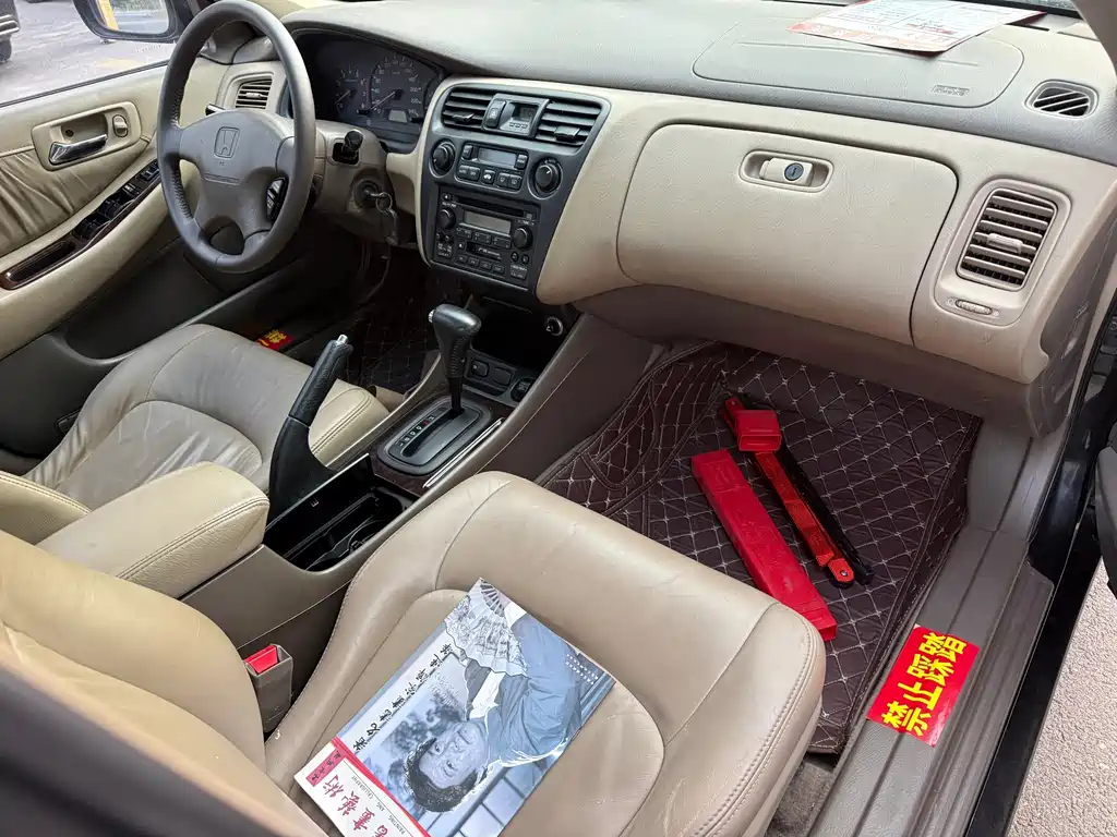 Honda Accord — миниатюра 12