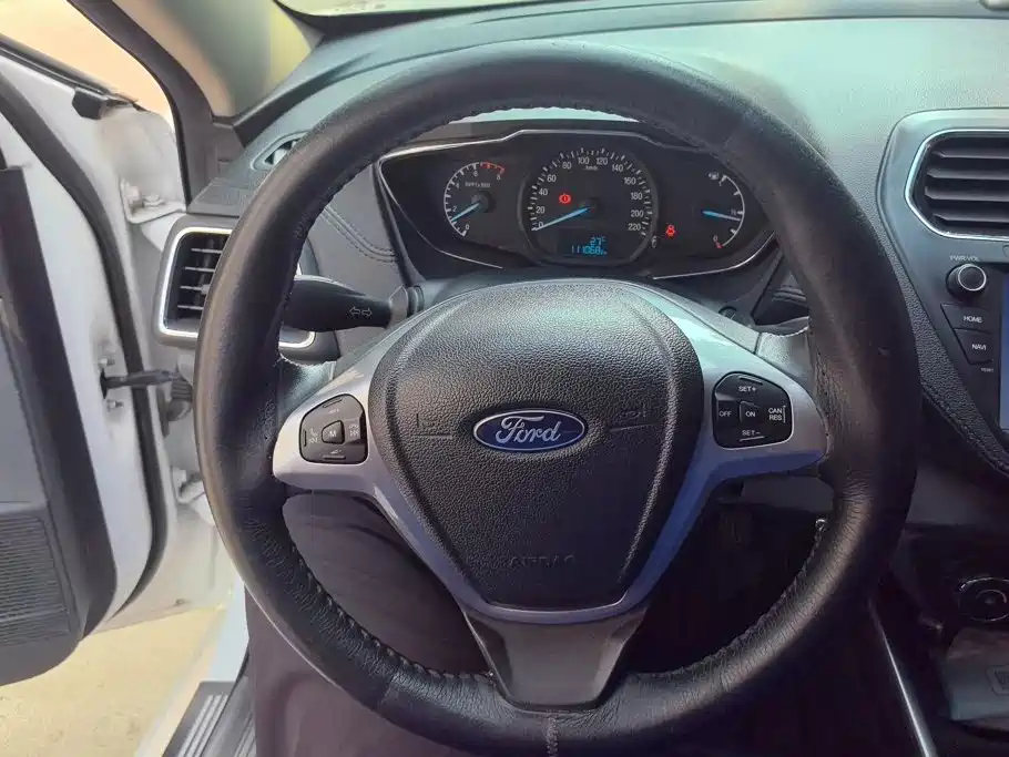 Ford Escort — миниатюра 15