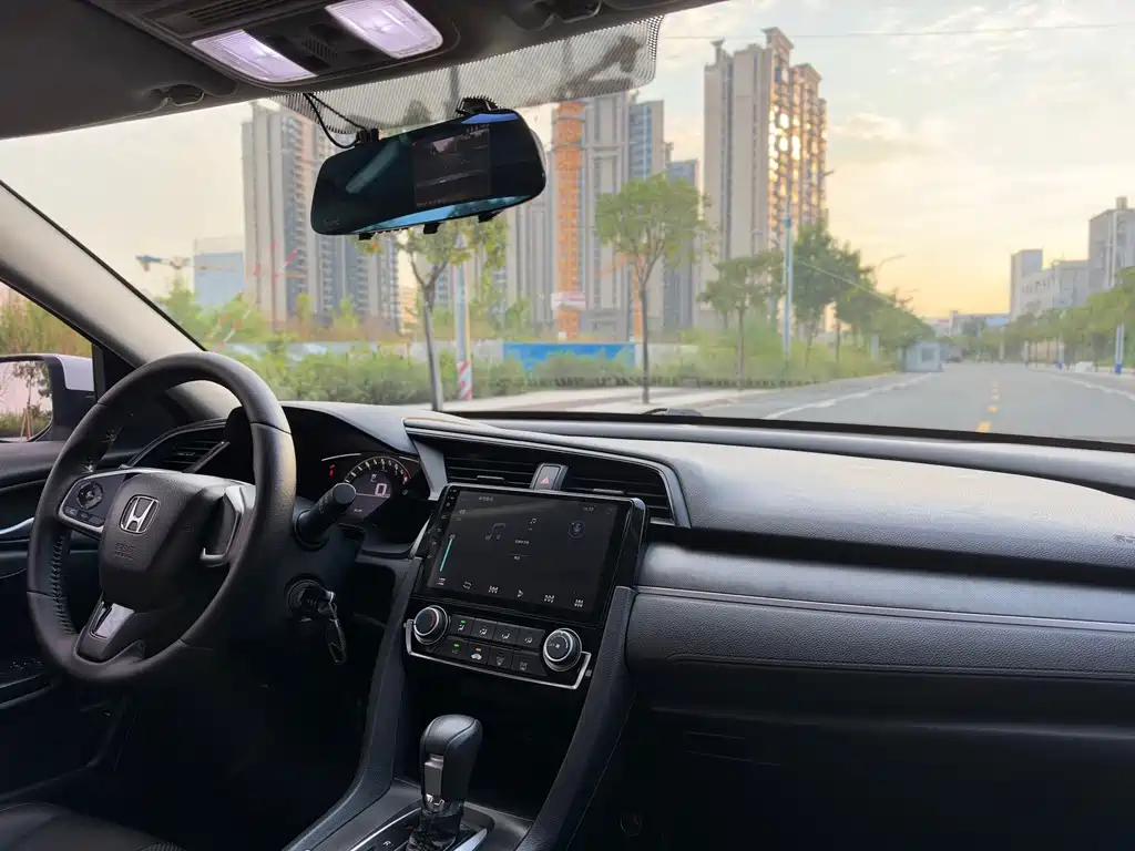 Honda Civic — миниатюра 15