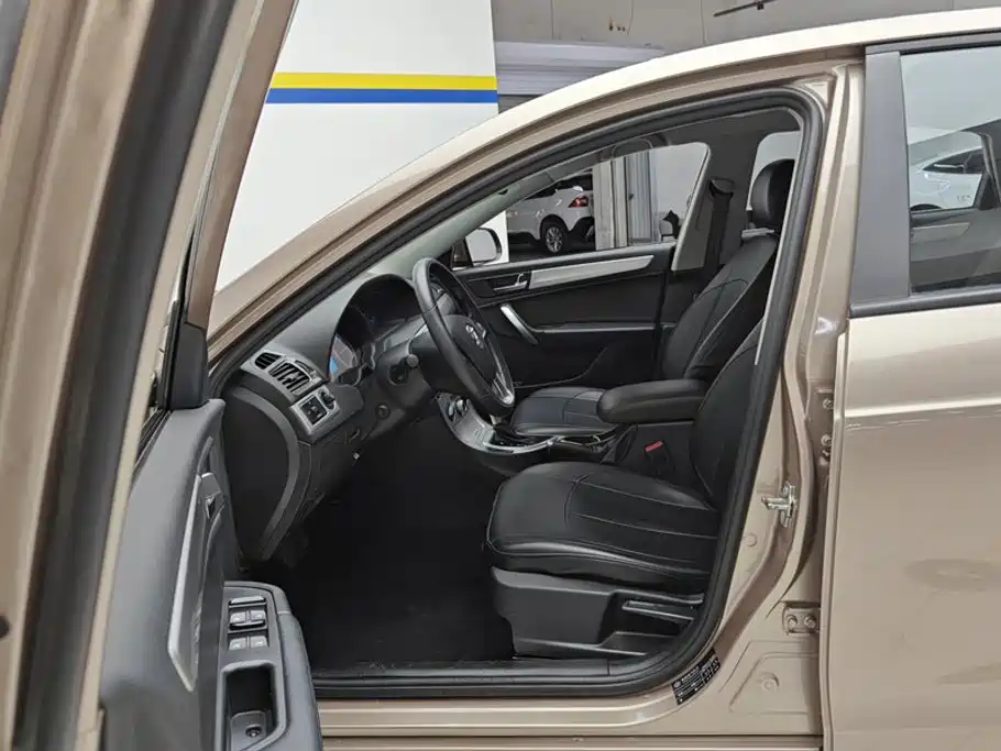 Zhonghua H530 — миниатюра 9