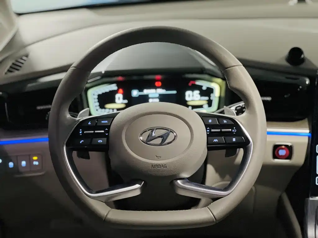 Hyundai Custo — миниатюра 9