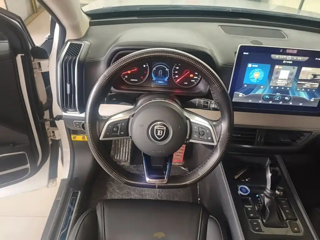 BYD Tang — миниатюра 10
