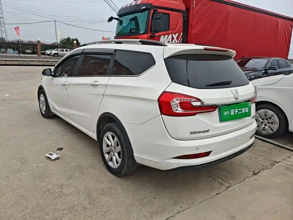 Baojun 310W — миниатюра 5