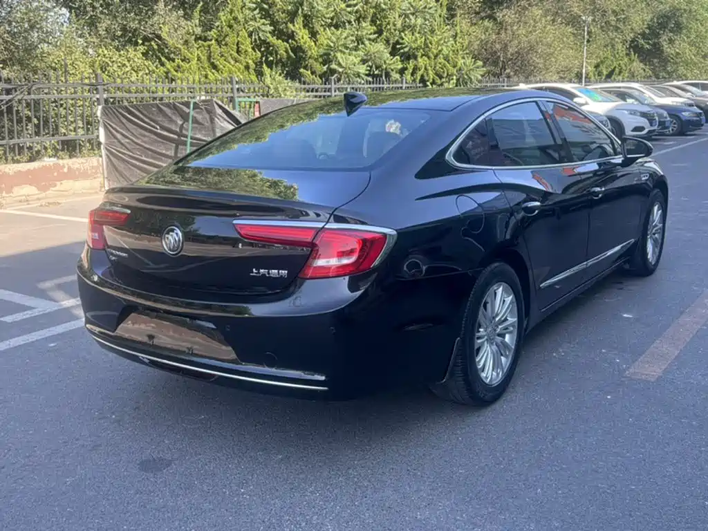Buick LaCrosse — миниатюра 9