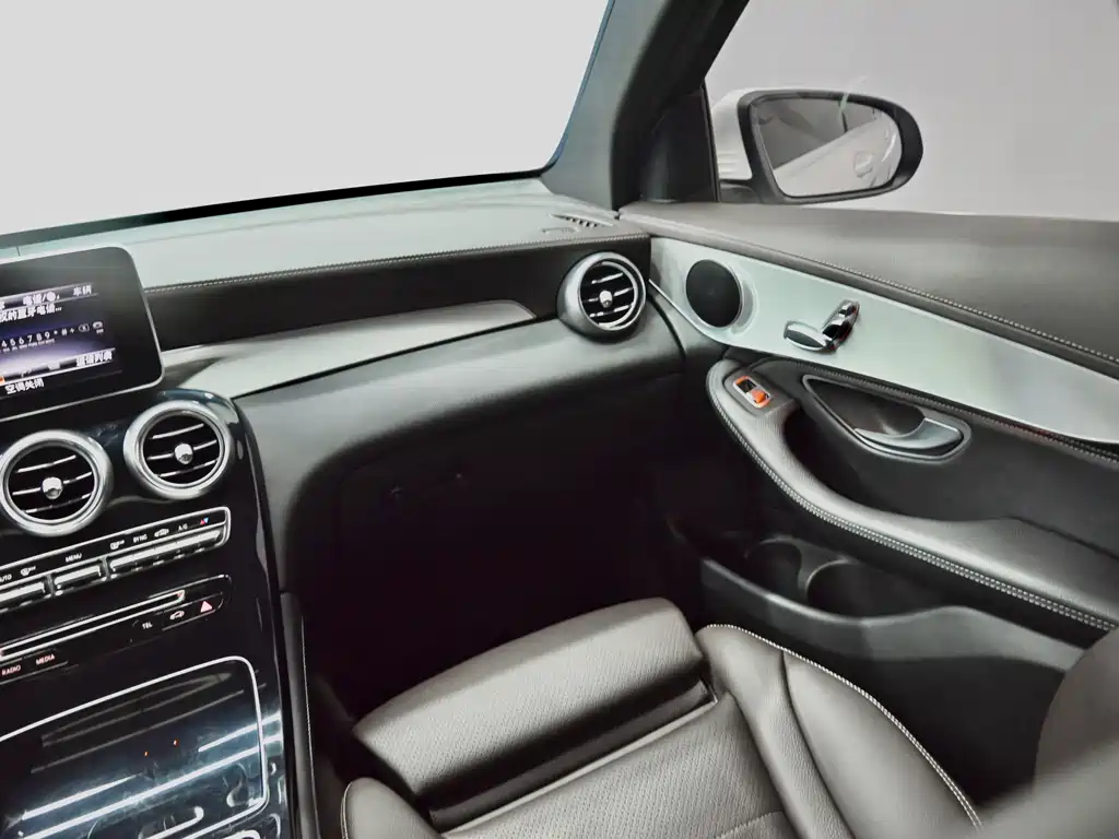 Mercedes-Benz GLC — миниатюра 11