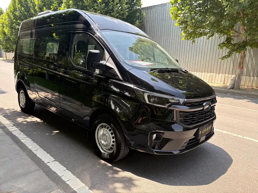 Ford Transit 2023 2.0T AT 5/6 мест