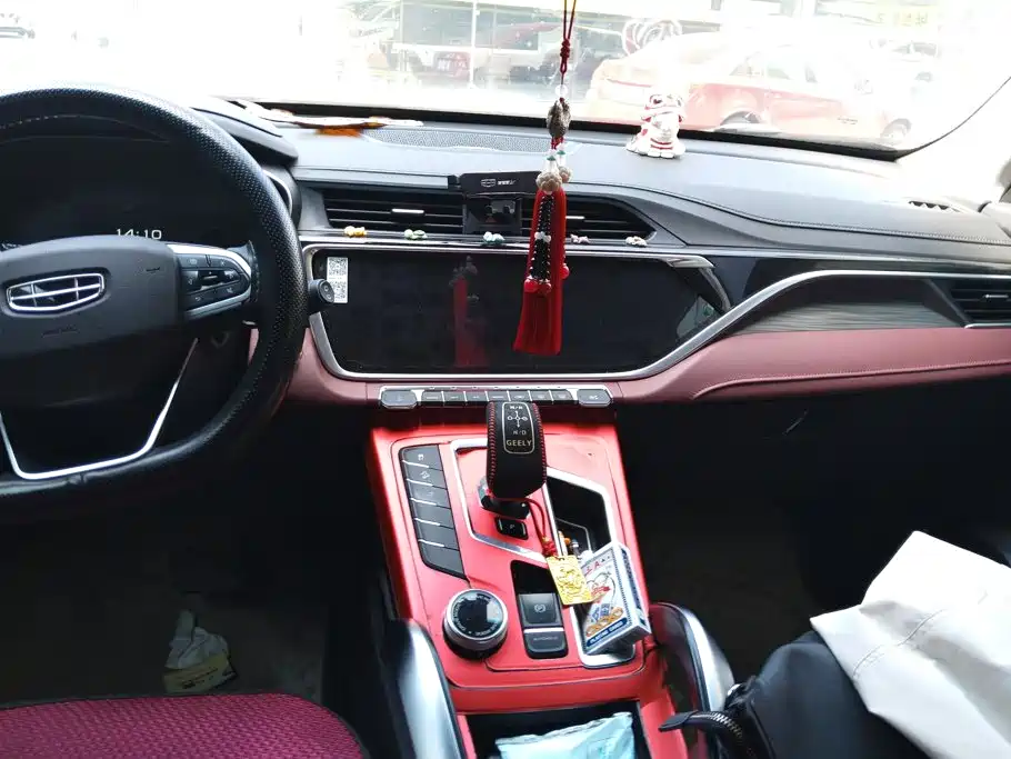 Geely Boyue — миниатюра 13