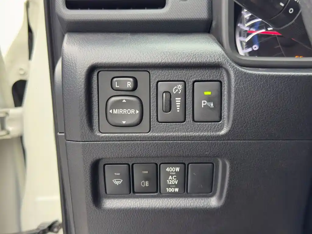 Toyota 4Runner — миниатюра 19
