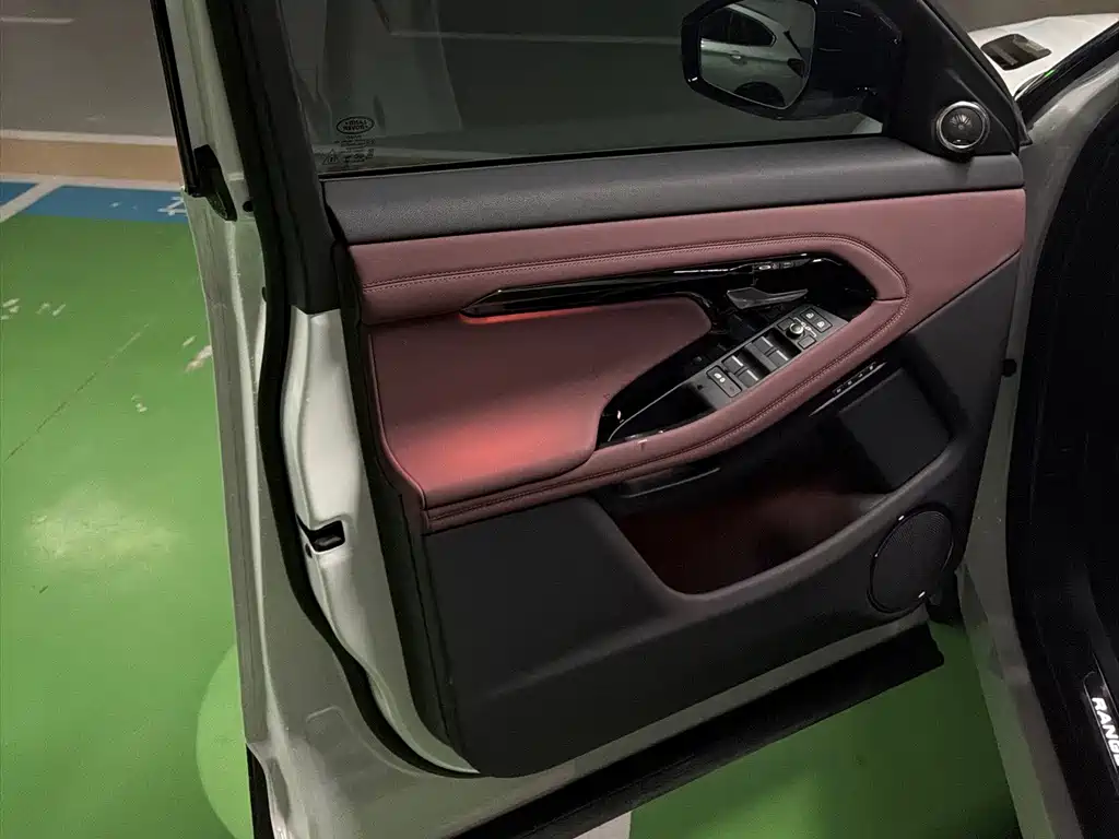 Land Rover Evoque — миниатюра 8