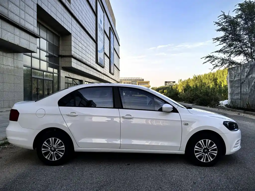 Volkswagen Jetta — миниатюра 10