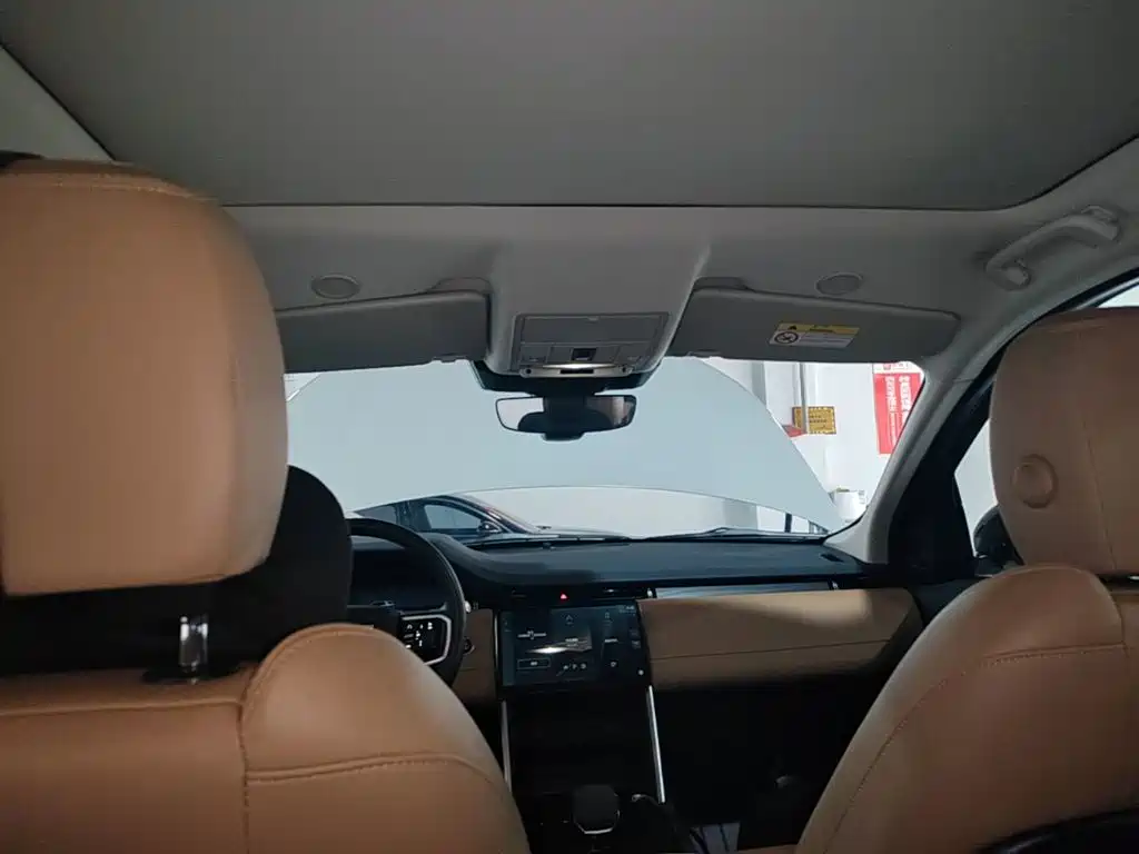 Land Rover Discovery Sport — миниатюра 18