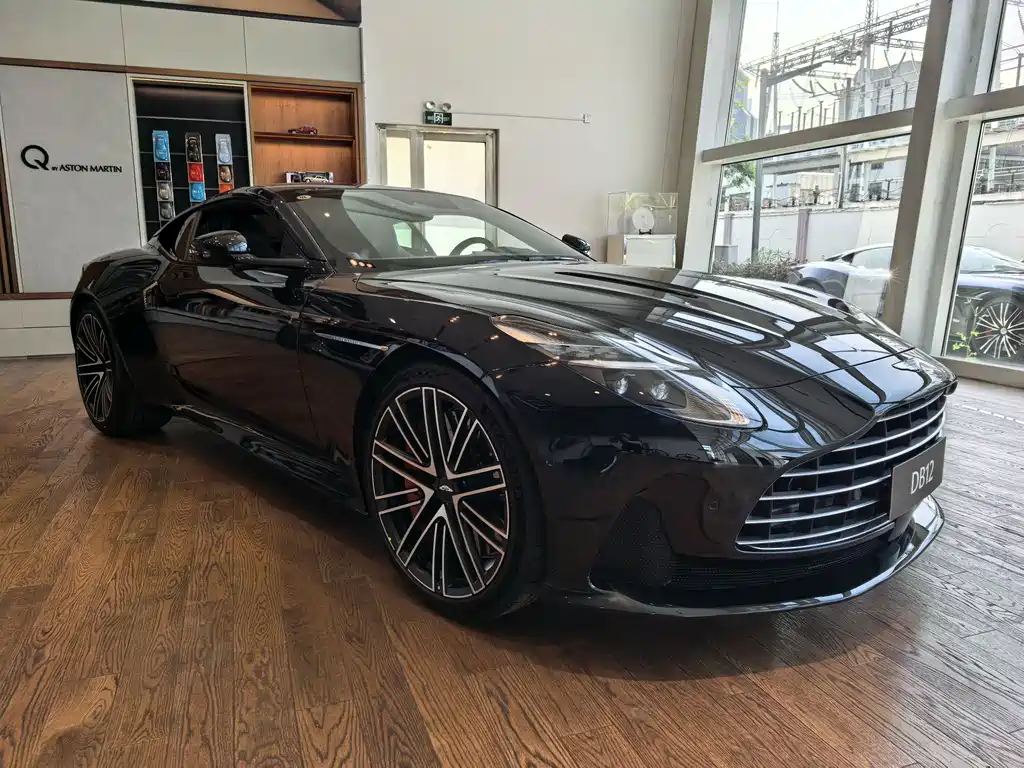 Aston Martin DB12 2025 4.0T V8 Coupe