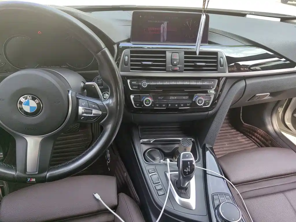 BMW 3 Series — миниатюра 10