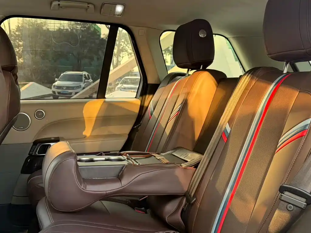 Land Rover Range Rover — миниатюра 5