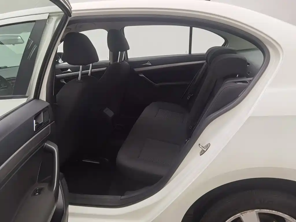 Volkswagen Lavida — миниатюра 15