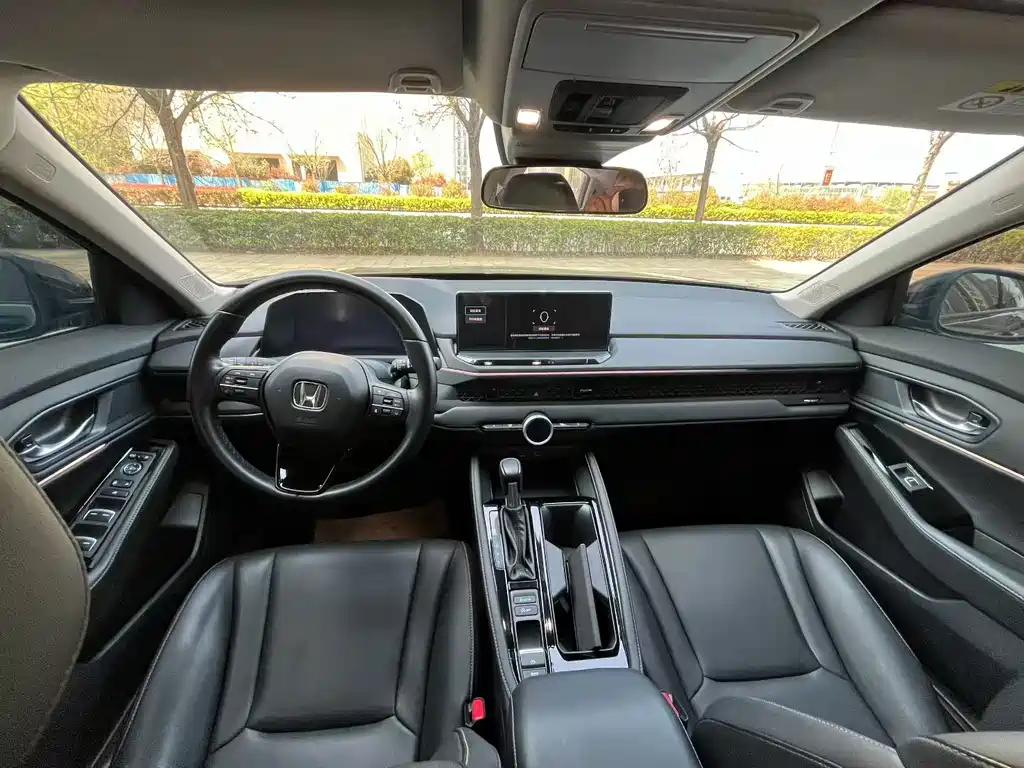 Honda Accord — миниатюра 6