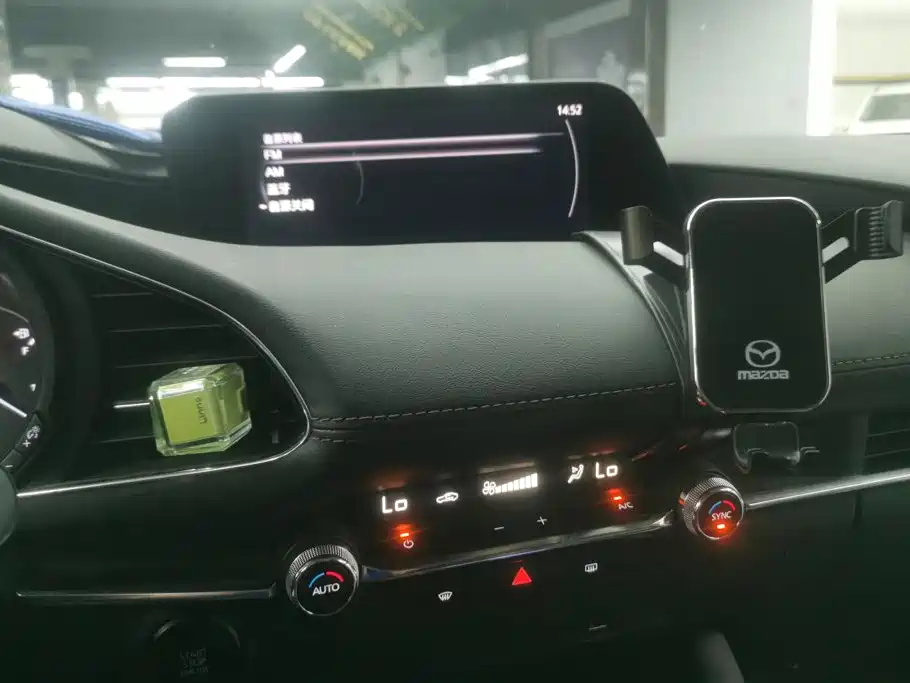 Mazda 3 Axela — миниатюра 13