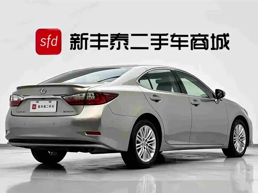 Lexus ES — миниатюра 6