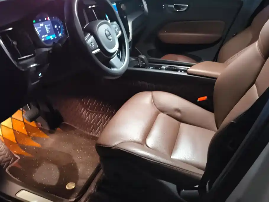 Volvo XC60 — миниатюра 9
