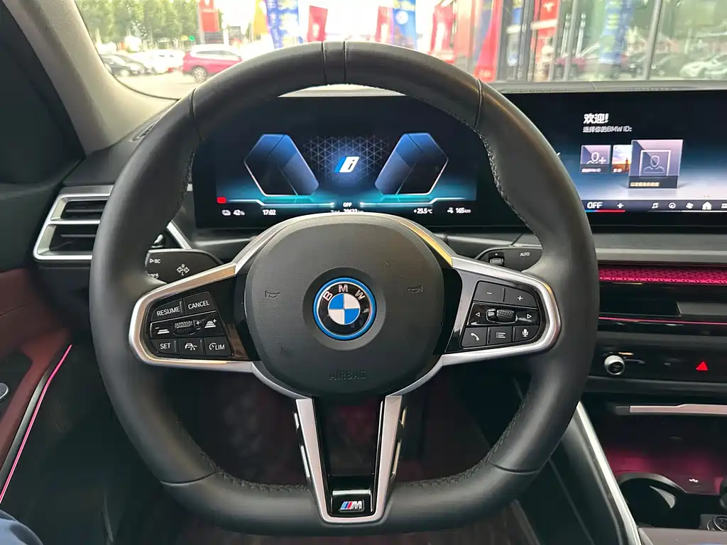 BMW i3 — миниатюра 11