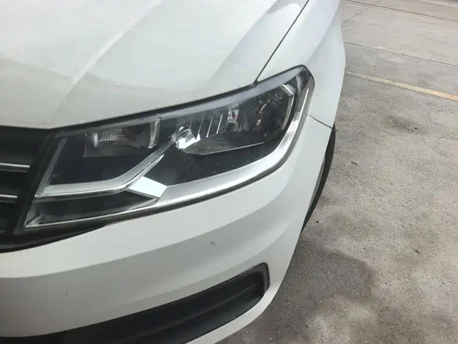 Volkswagen Santana — миниатюра 5
