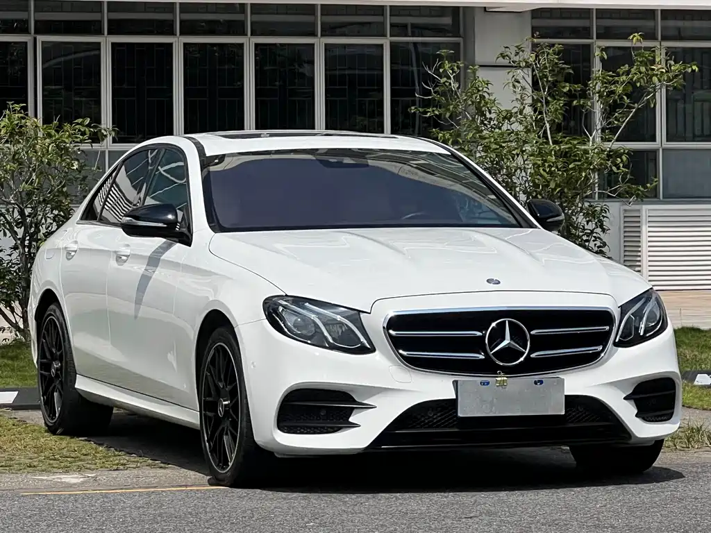 Mercedes-Benz E-Class — миниатюра 3