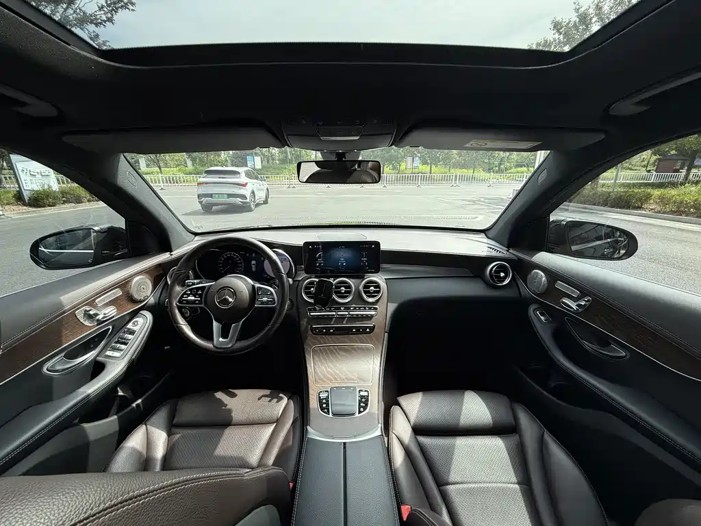 Mercedes-Benz GLC — миниатюра 10