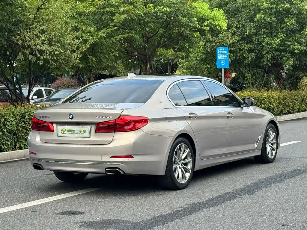 BMW 5 Series New Energy — миниатюра 4
