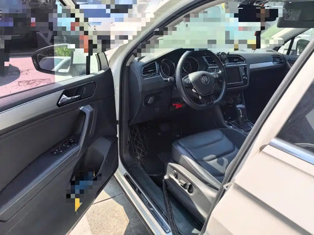 Volkswagen Tiguan L — миниатюра 12