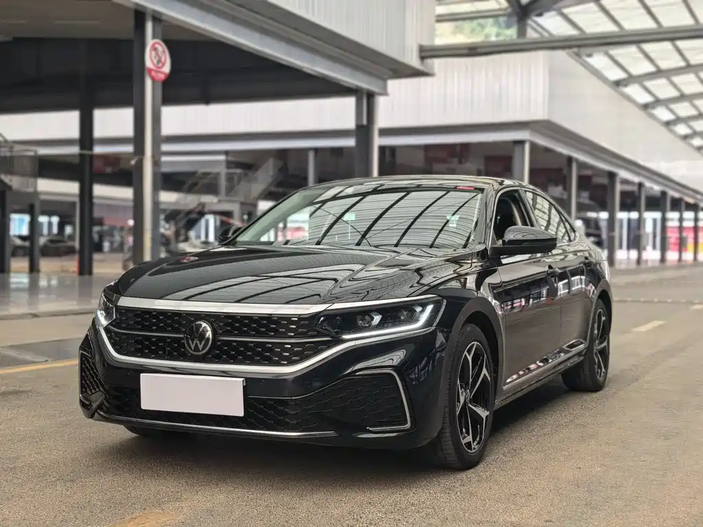 Volkswagen Passat 2024