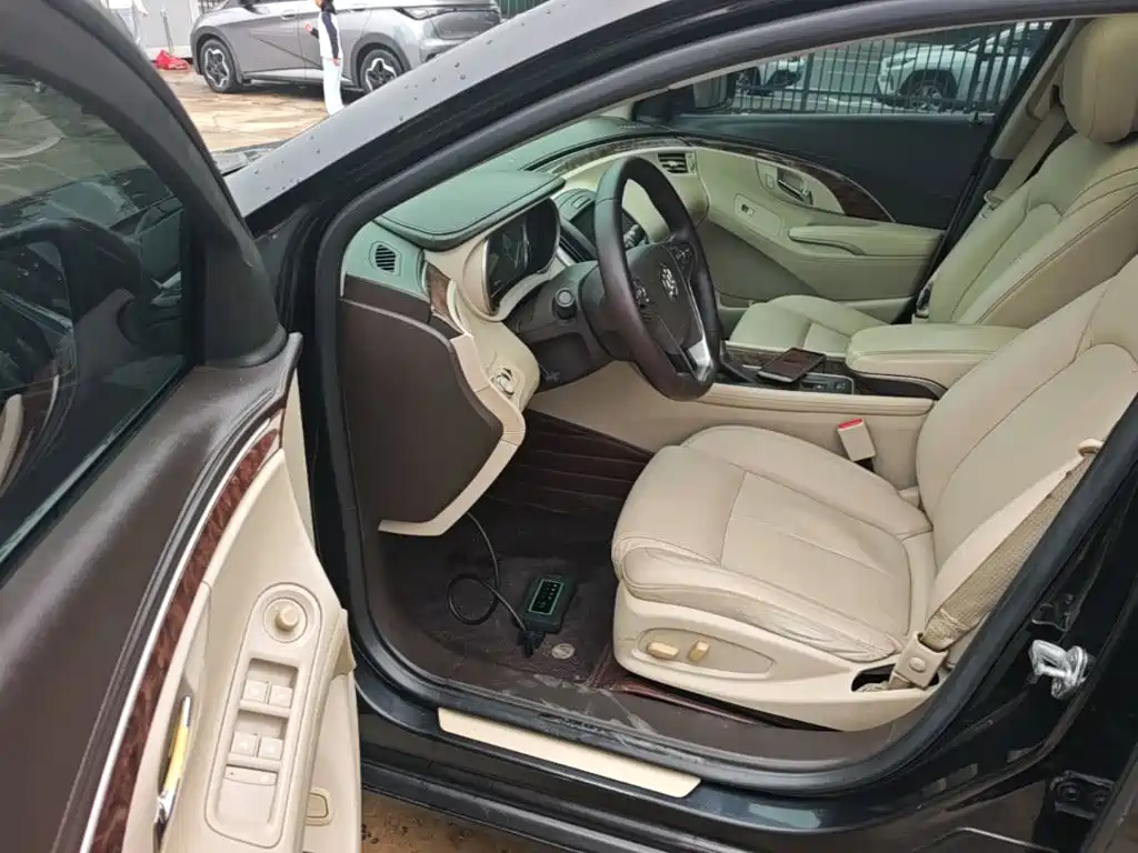 Buick LaCrosse — миниатюра 16