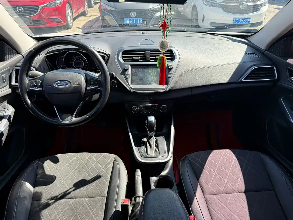 Ford Escort — миниатюра 6