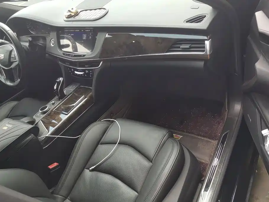 Cadillac CT6 — миниатюра 7