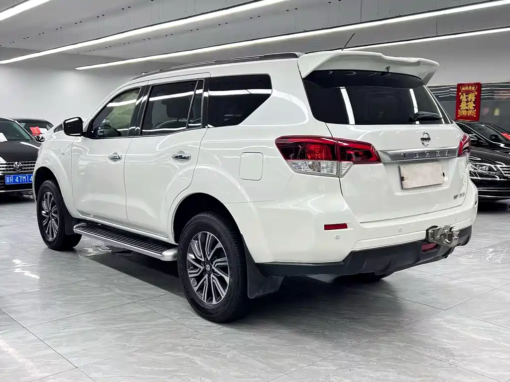 Nissan Terra — миниатюра 4