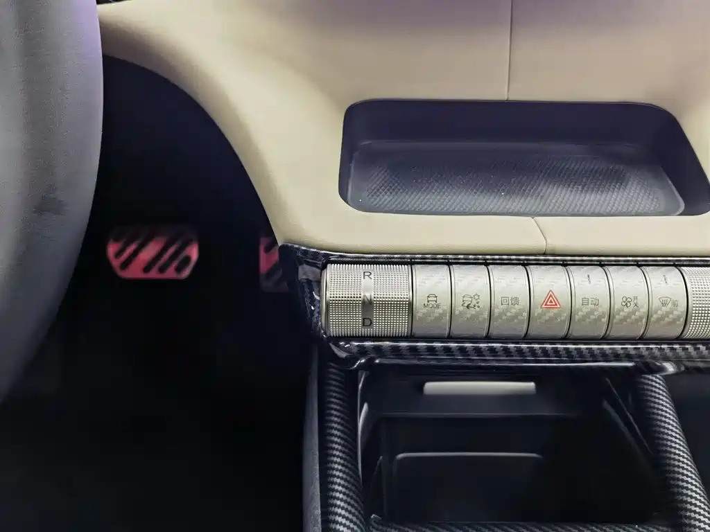 BYD Dolphin — миниатюра 13