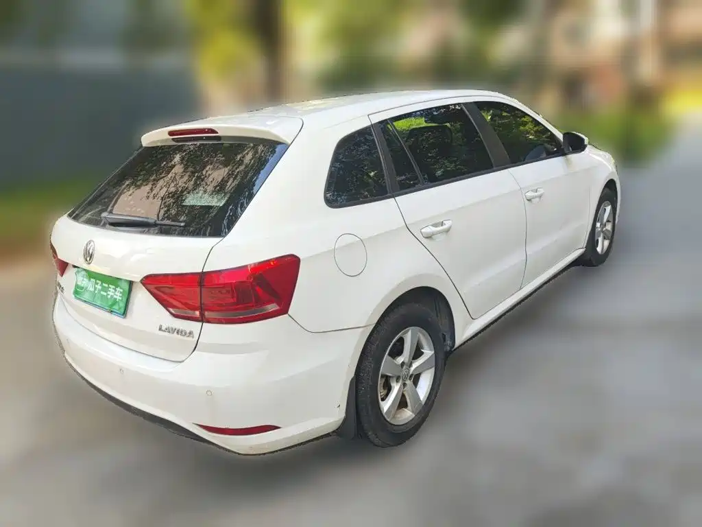 Volkswagen Gran Lavida 2015 1.6L AT