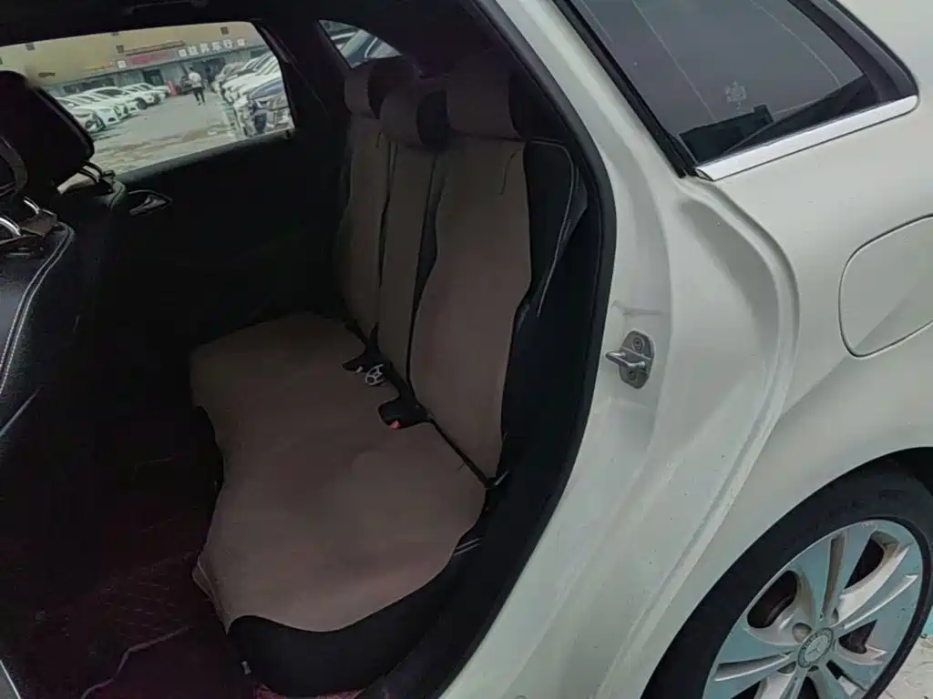 Mercedes-Benz B-Class — миниатюра 13