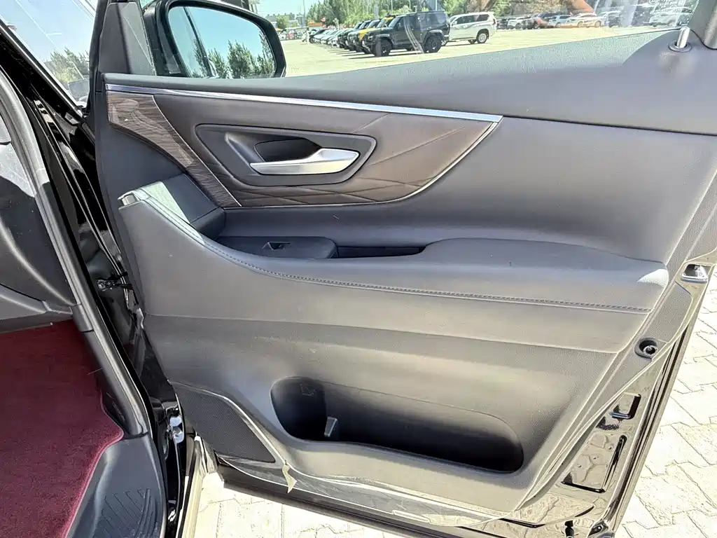 Toyota Vellfire Crown Hybrid 2.5L Supreme Edition, фото 20