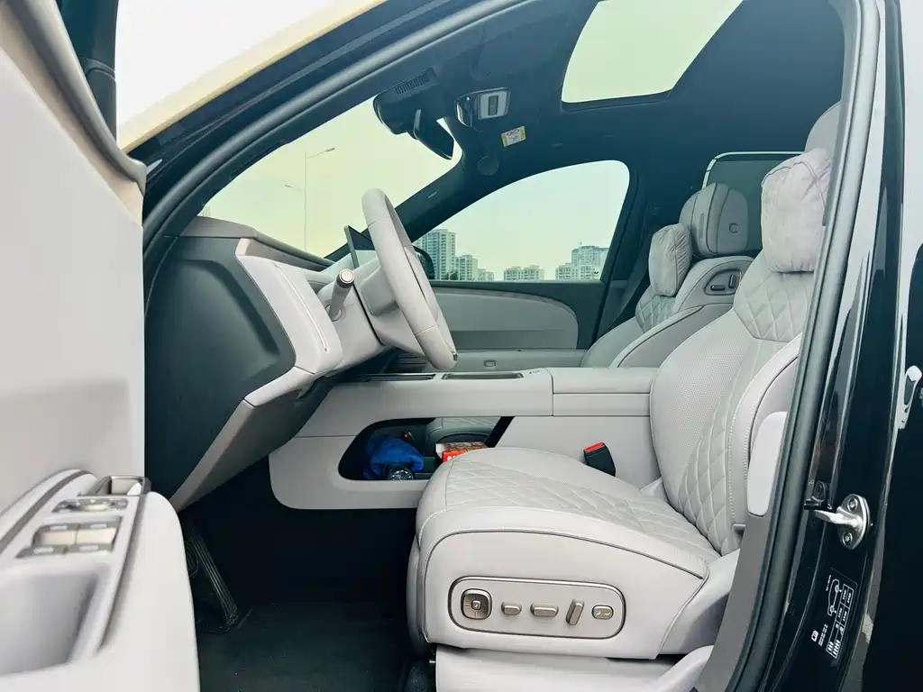 Li Auto Li L8 — миниатюра 4