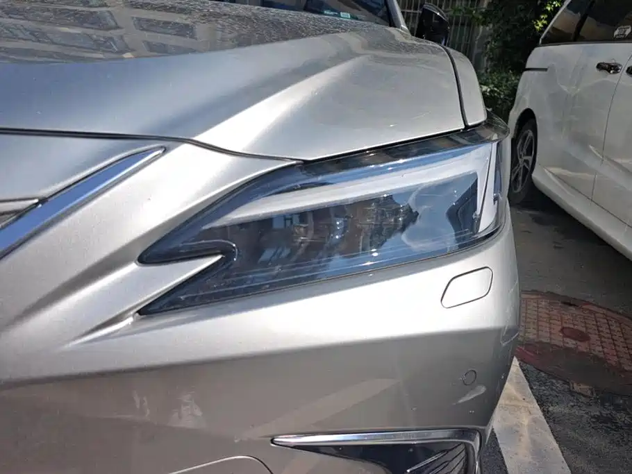 Lexus ES — миниатюра 5