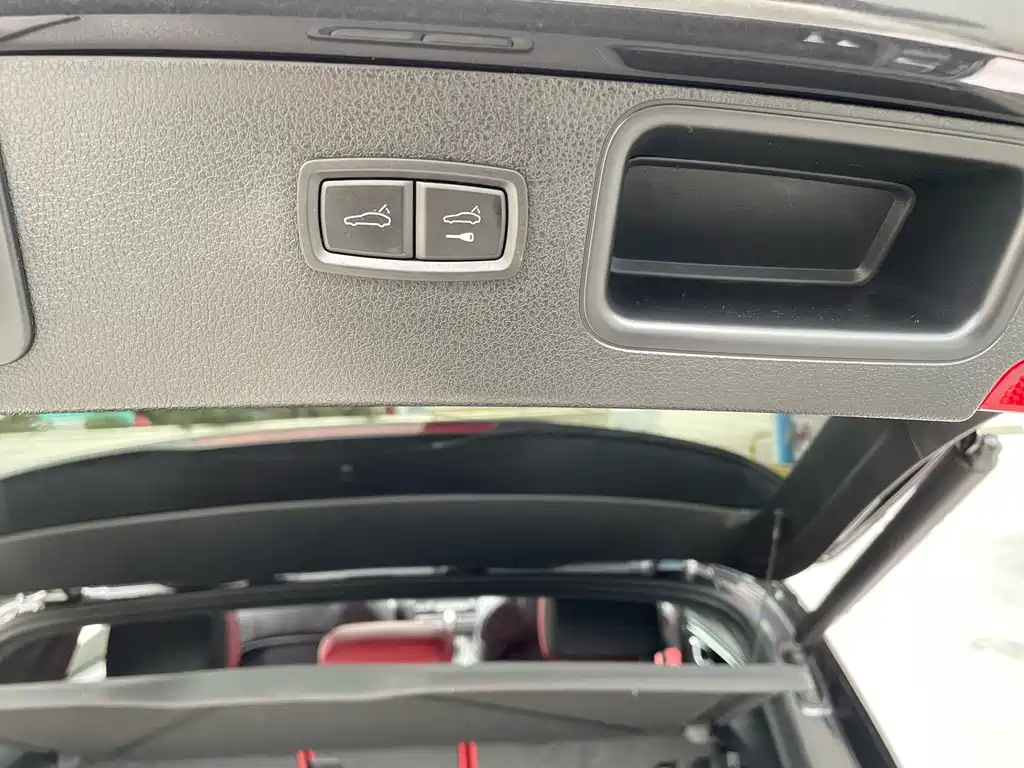 Porsche Macan — миниатюра 30