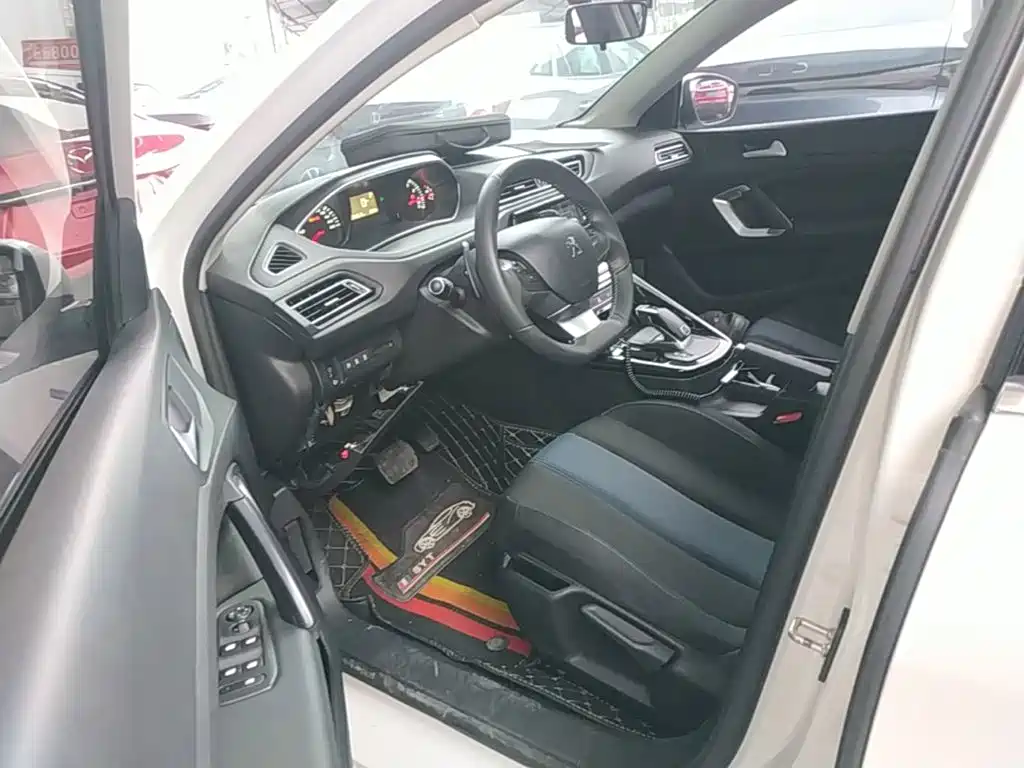 Peugeot 308 — миниатюра 16