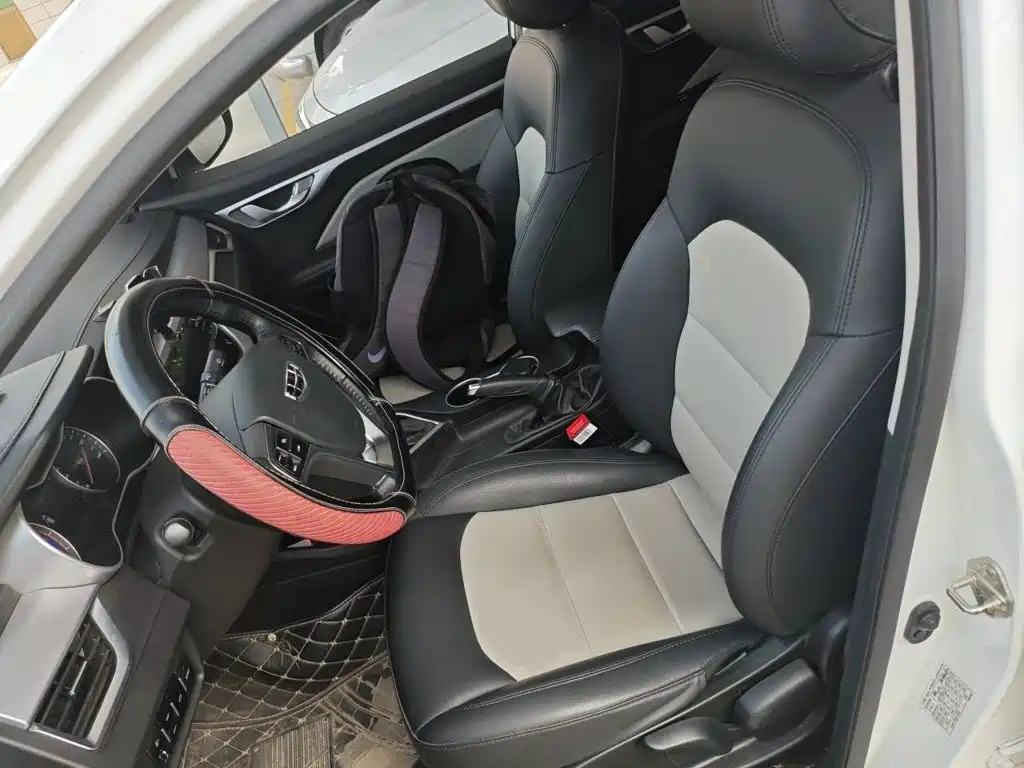 Geely Vision — миниатюра 8