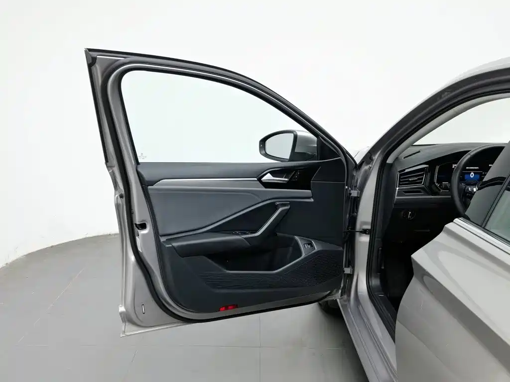 Volkswagen Sagitar — миниатюра 8