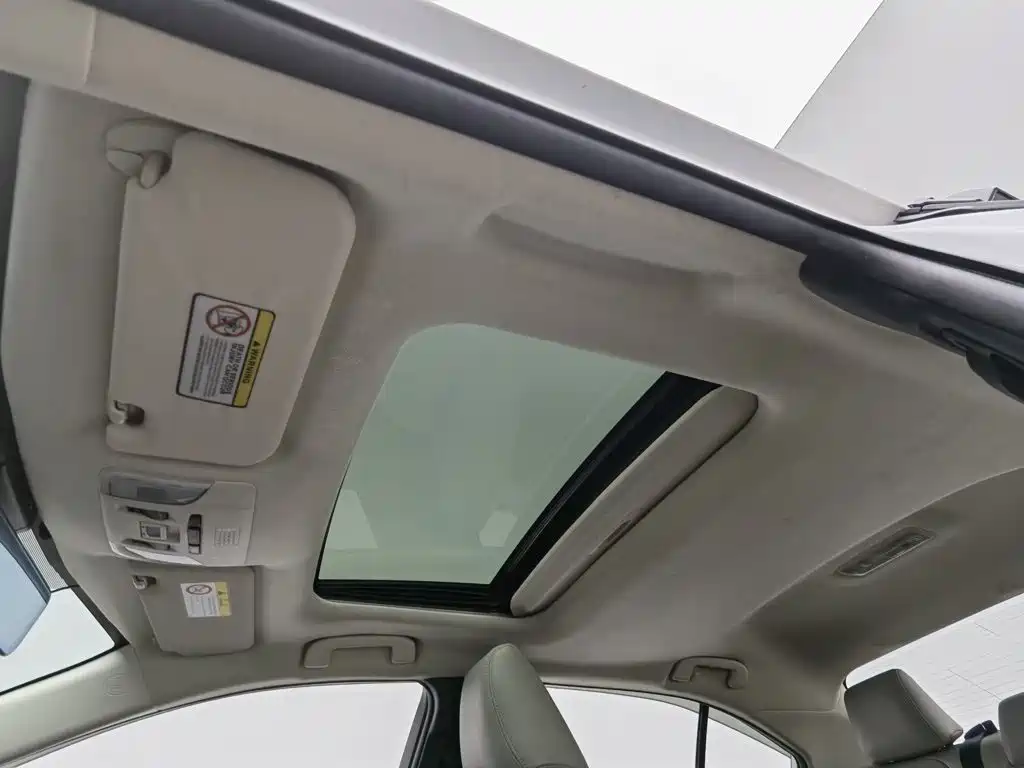 Toyota Corolla — миниатюра 14