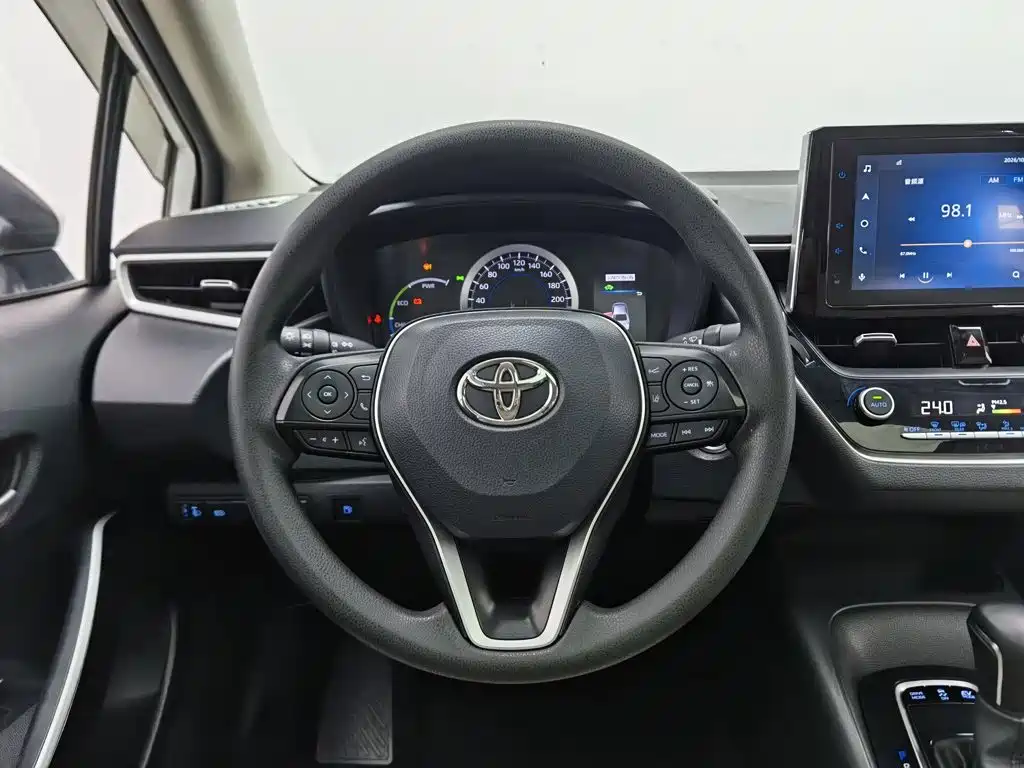 Toyota Corolla — миниатюра 11