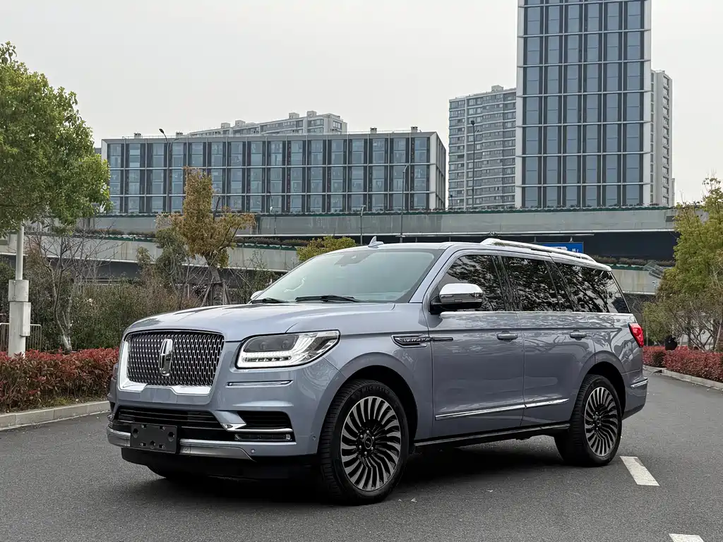 Lincoln Navigator 2022