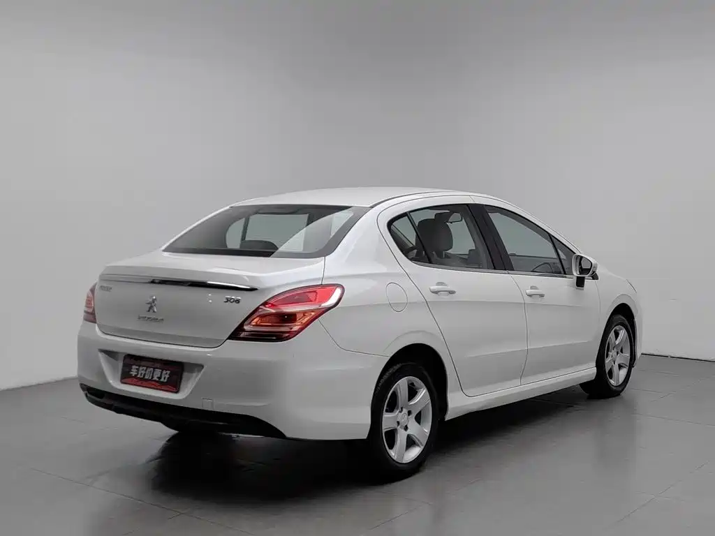 Peugeot 308 — миниатюра 2
