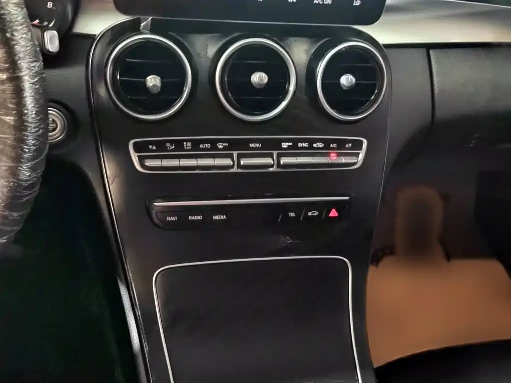 Mercedes-Benz C-Class — миниатюра 16